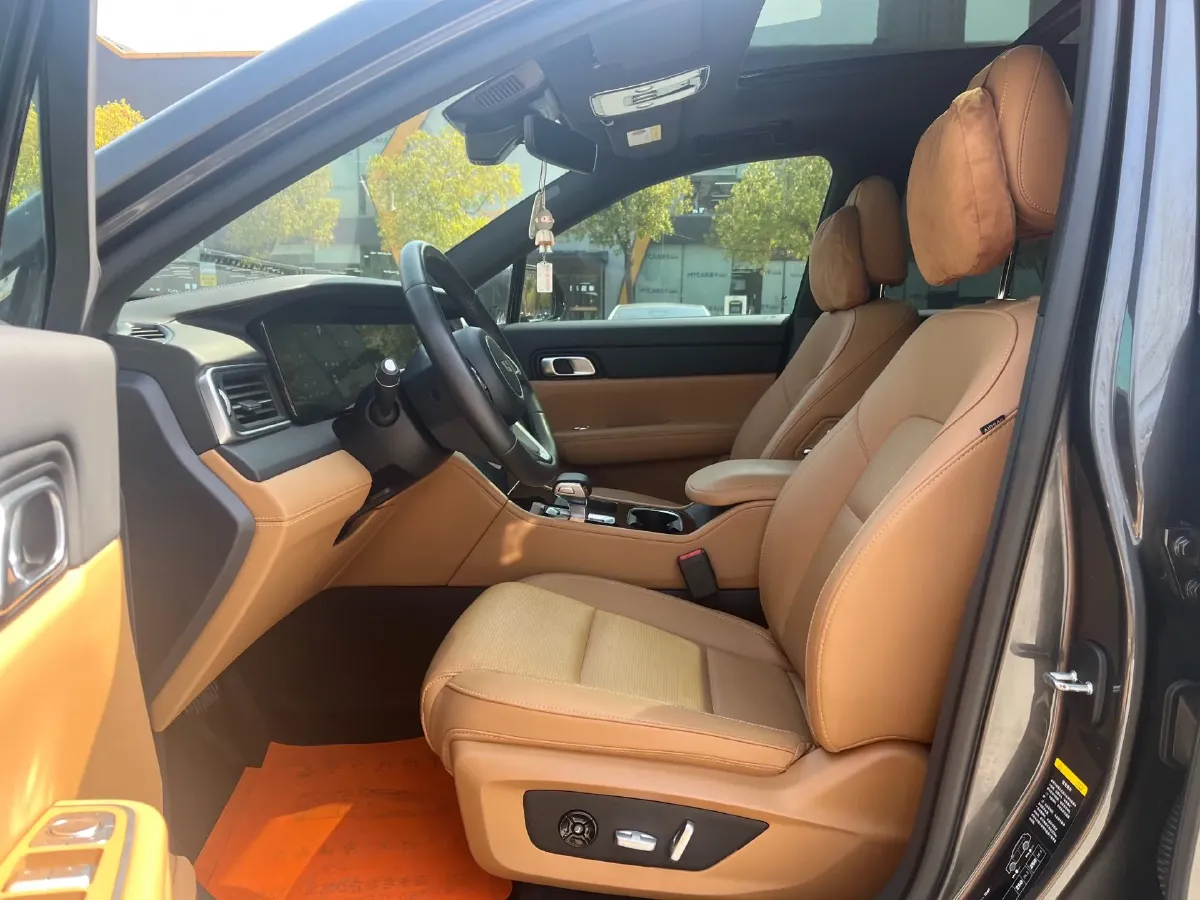 2021 Li ONE Range Extended 131HP REEV 40.5KWH,autocango,china used car exporter,china ev exporter,chinese used car exporter,chinese used ev exporter