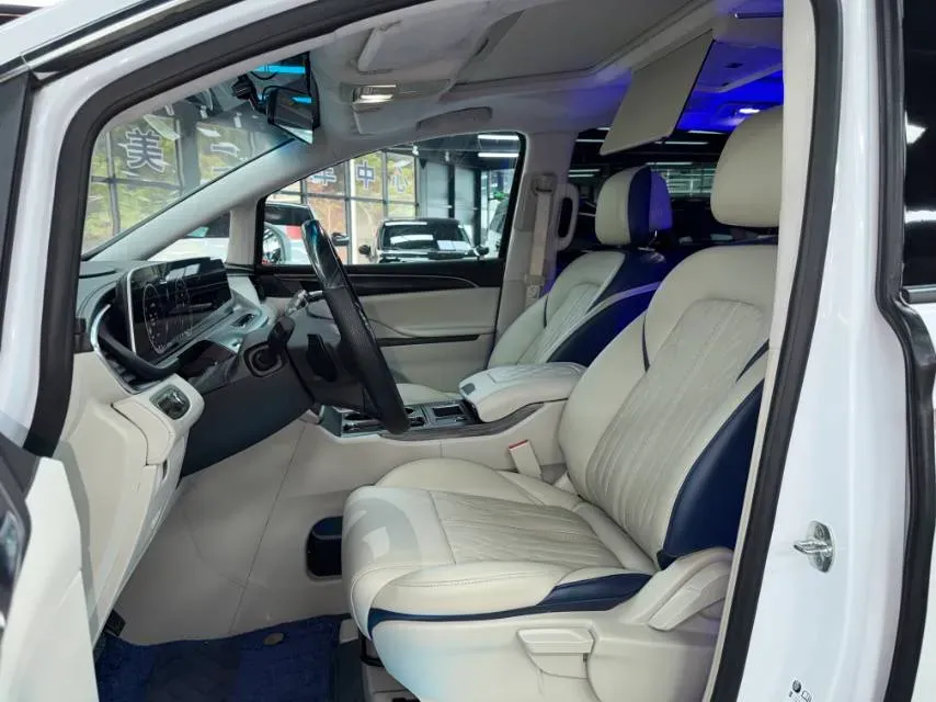 2022 Buick GL8 2.0T 237HP L4 9AT,autocango,china used car exporter,china ev exporter,chinese used car exporter,chinese used ev exporter