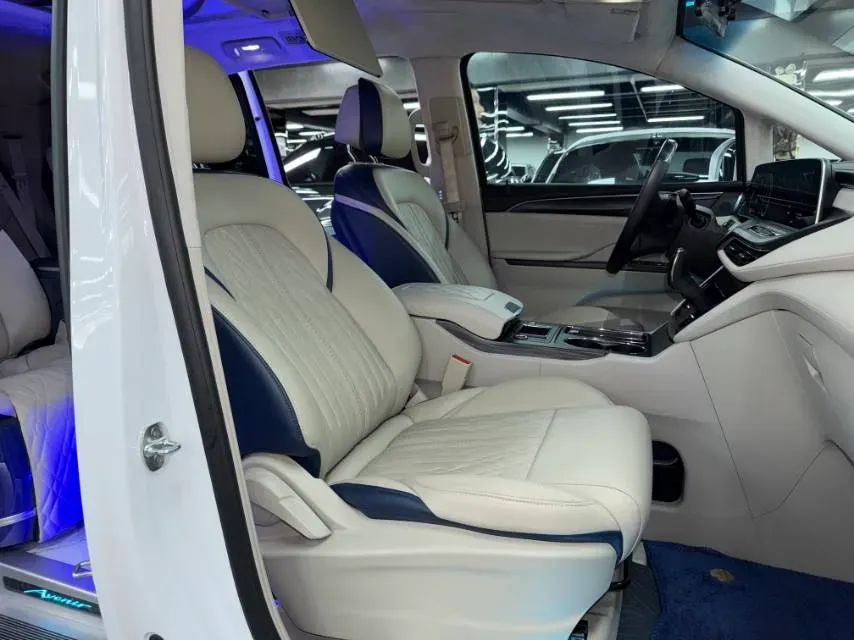 2022 Buick GL8 2.0T 237HP L4 9AT,autocango,china used car exporter,china ev exporter,chinese used car exporter,chinese used ev exporter