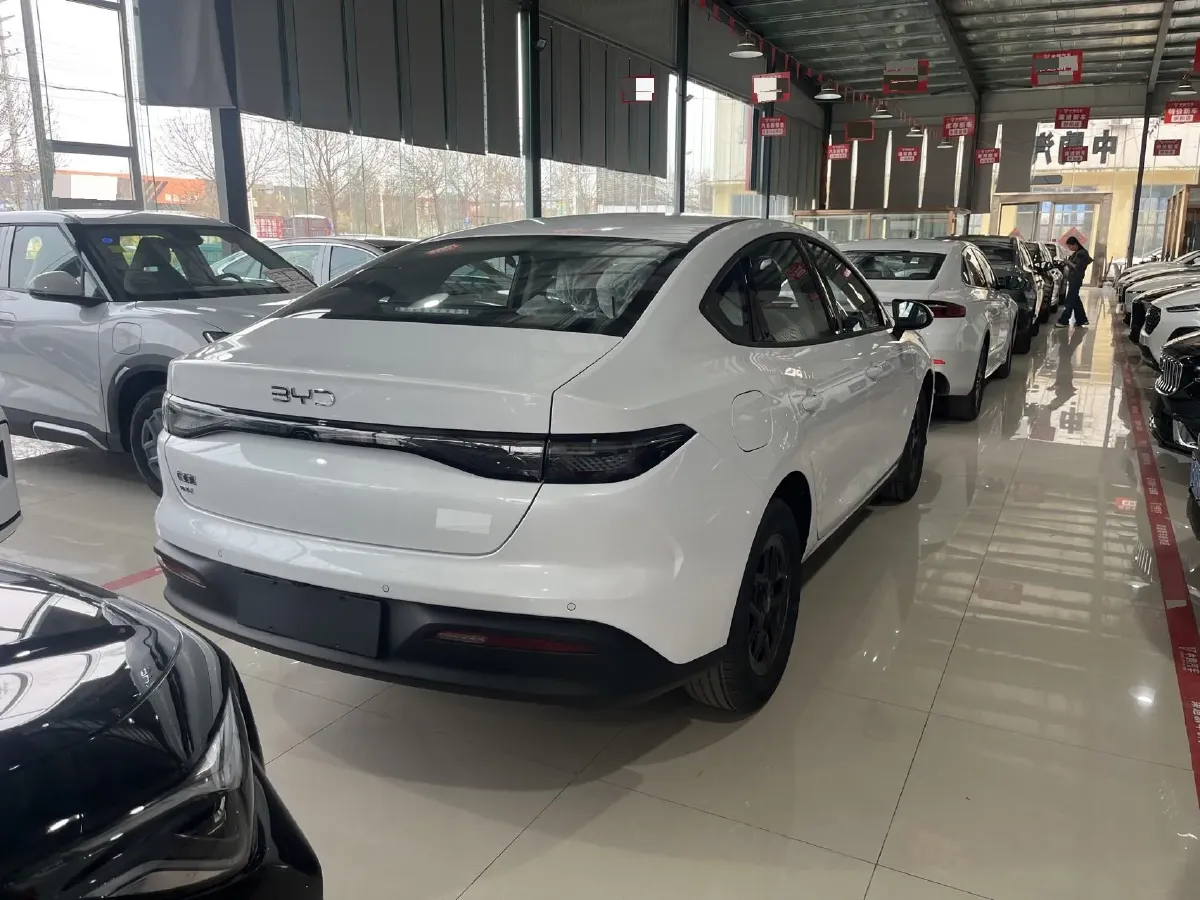 2026 BYD Seal05 DM-i 1.5L 101HP L4 E-CVT PHEV,autocango,china used car exporter,china ev exporter,chinese used car exporter,chinese used ev exporter