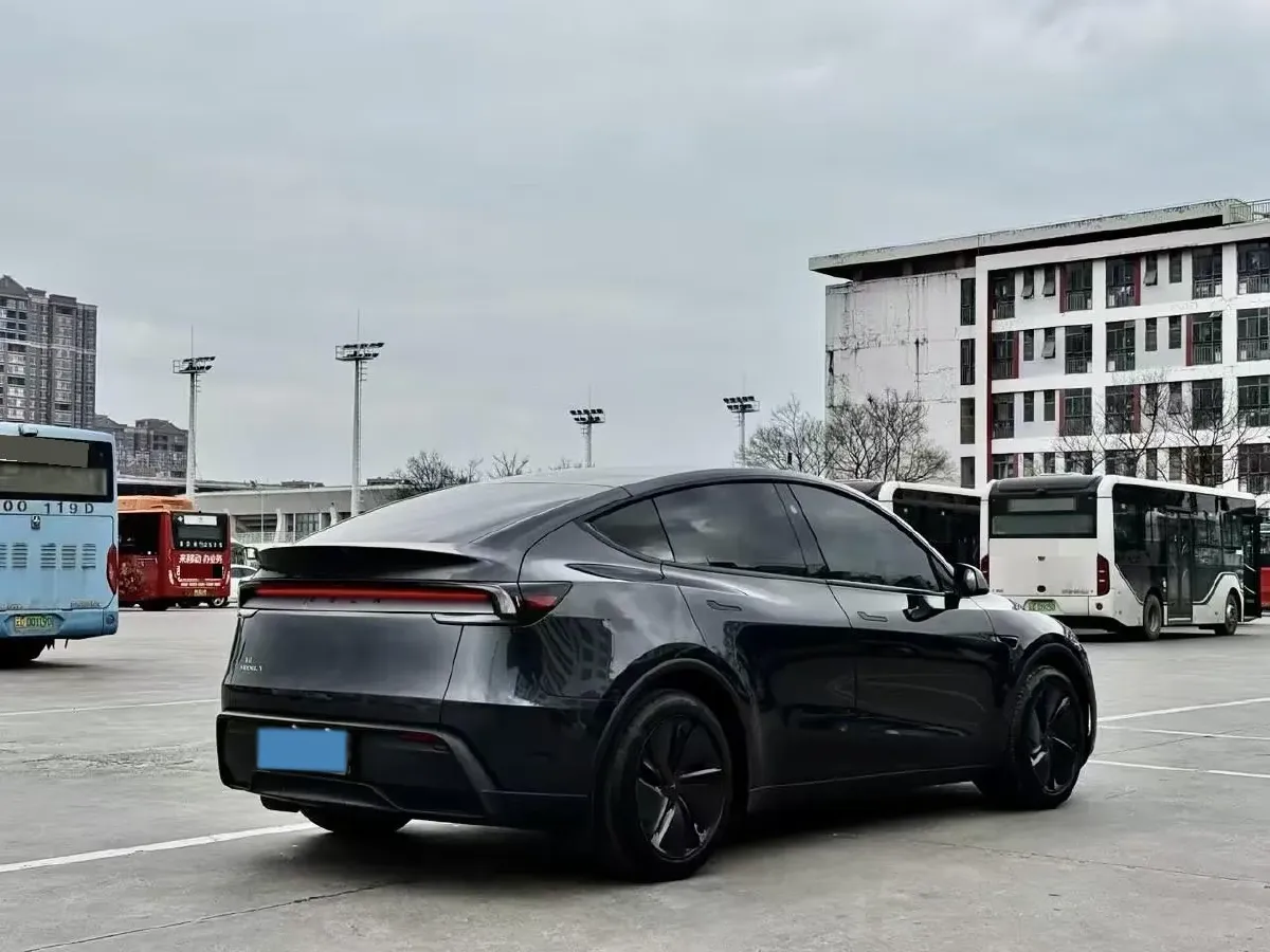 2024 Iveco OuSheng BEV 77.28KWH,autocango,china used car exporter,china ev exporter,chinese used car exporter,chinese used ev exporter