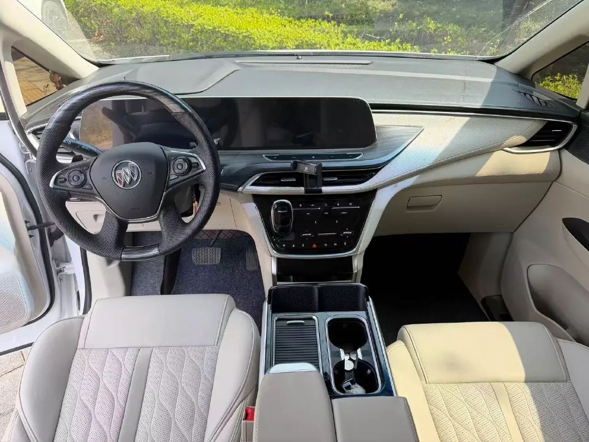 2022 Buick GL8 2.0T 237HP L4 9AT,autocango,china used car exporter,china ev exporter,chinese used car exporter,chinese used ev exporter