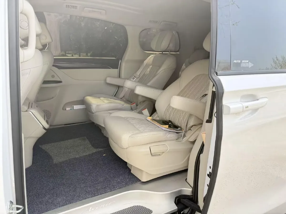 2022 Buick GL8 2.0T 237HP L4 9AT,autocango,china used car exporter,china ev exporter,chinese used car exporter,chinese used ev exporter