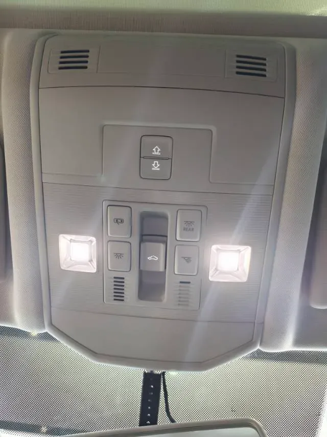 2022 Volkswagen T-Roc 1.4T 150HP L4 7DCT,autocango,china used car exporter,china ev exporter,chinese used car exporter,chinese used ev exporter