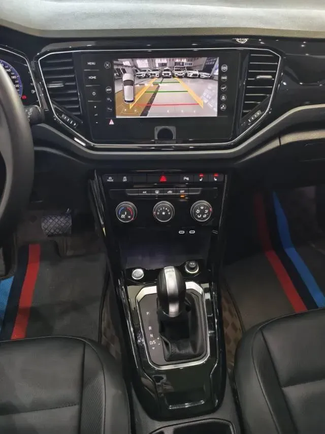 2022 Volkswagen T-Roc 1.4T 150HP L4 7DCT,autocango,china used car exporter,china ev exporter,chinese used car exporter,chinese used ev exporter