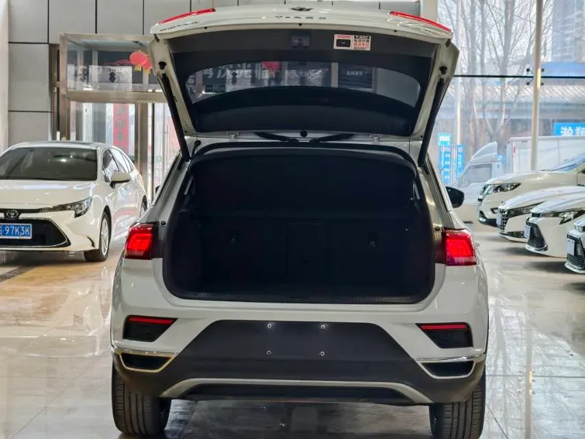 2022 Volkswagen T-Roc 1.4T 150HP L4 7DCT,autocango,china used car exporter,china ev exporter,chinese used car exporter,chinese used ev exporter