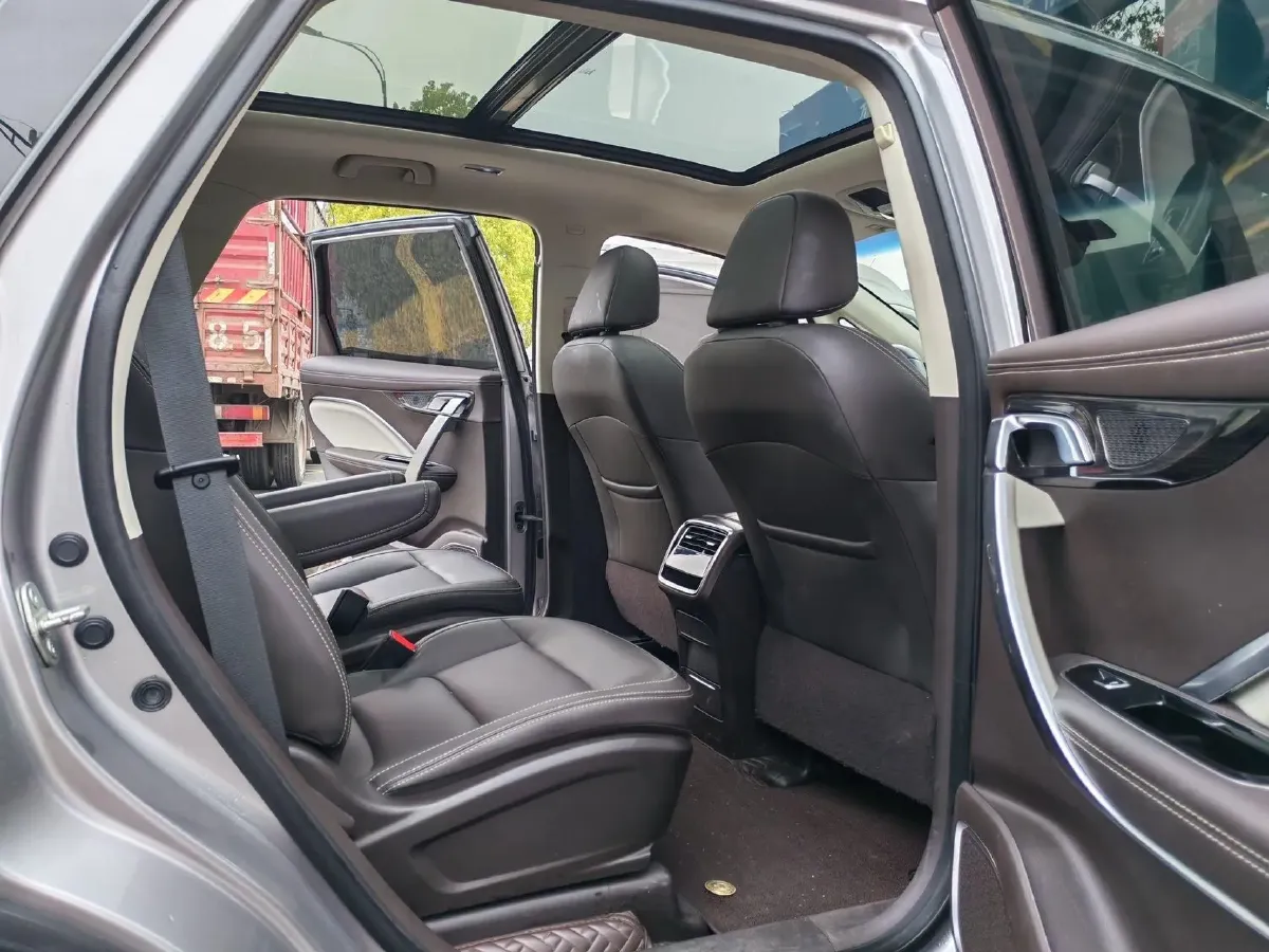 2019 Geely JiaJi 1.5T 177HP L3 7DCT,autocango,china used car exporter,china ev exporter,chinese used car exporter,chinese used ev exporter