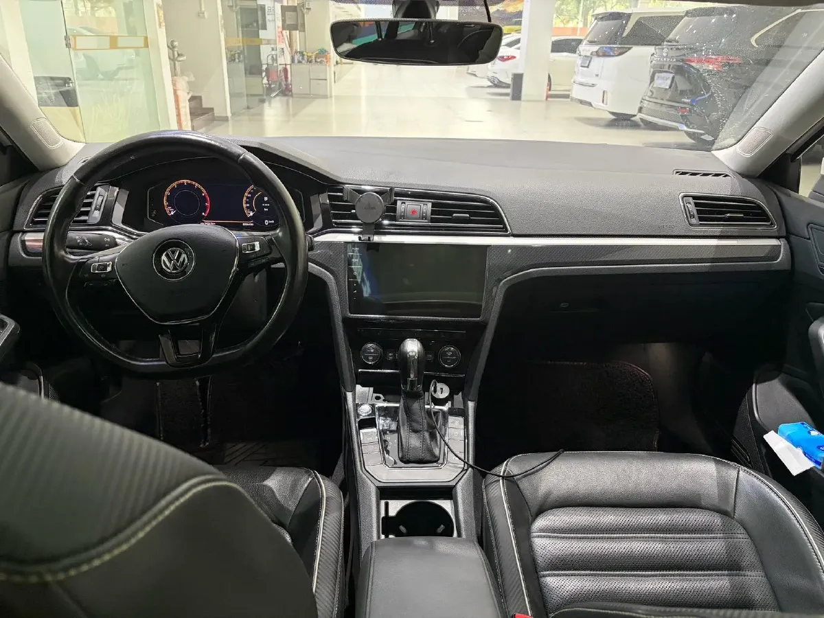 2019 Volkswagen Tayron 2.0T 186HP L4 7DCT,autocango,china used car exporter,china ev exporter,chinese used car exporter,chinese used ev exporter