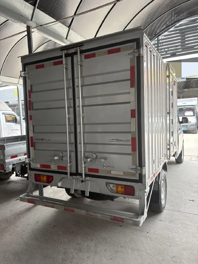 2023 WuLing RongGuang New Truck 1.5L 102HP L4 5MT,autocango,china used car exporter,china ev exporter,chinese used car exporter,chinese used ev exporter