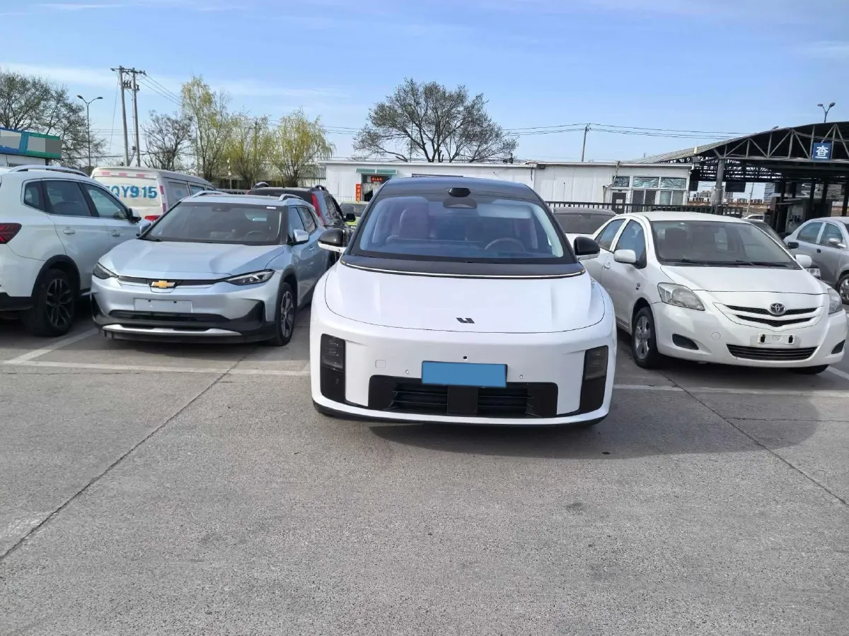 2025 Li i8 BEV,autocango,china used car exporter,china ev exporter,chinese used car exporter,chinese used ev exporter
