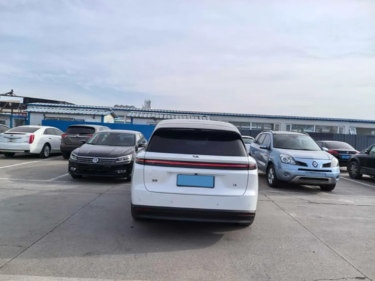 2025 Li i8 BEV,autocango,china used car exporter,china ev exporter,chinese used car exporter,chinese used ev exporter