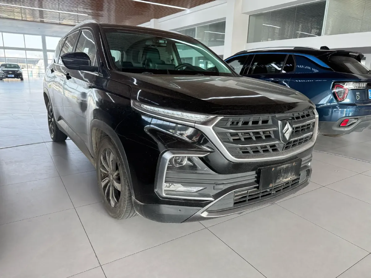 2018 BaoJun 530 1.5T 150HP L4 6MT,autocango,china used car exporter,china ev exporter,chinese used car exporter,chinese used ev exporter