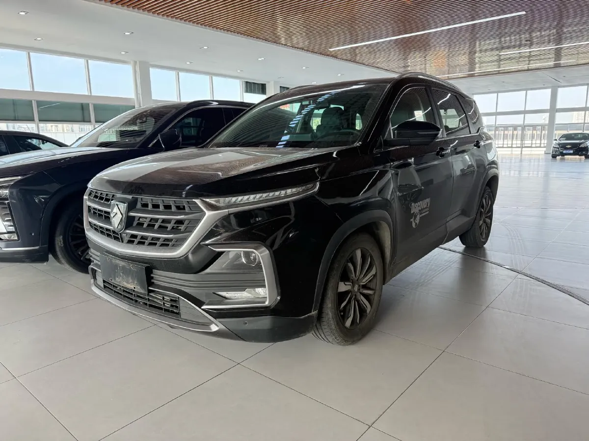 2018 BaoJun 530 1.5T 150HP L4 6MT,autocango,china used car exporter,china ev exporter,chinese used car exporter,chinese used ev exporter