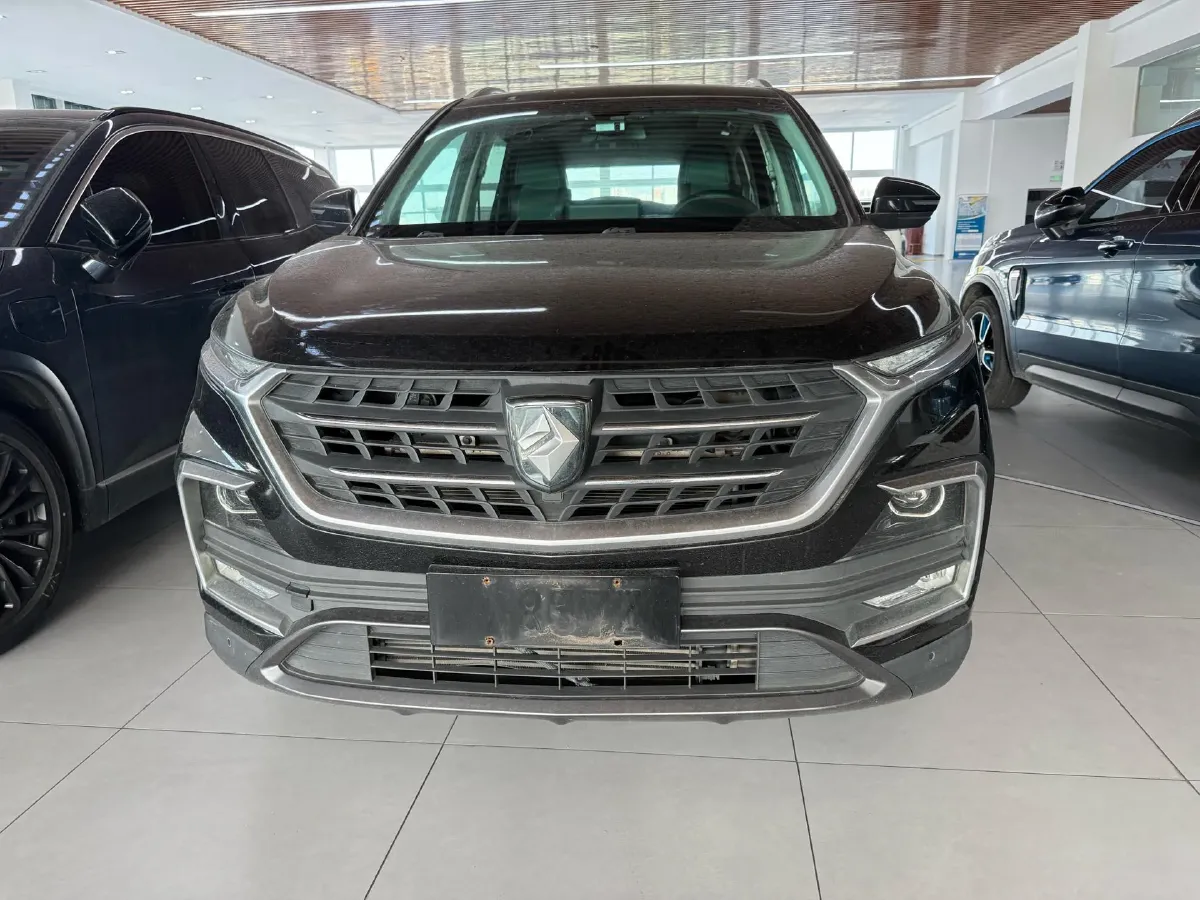 2018 BaoJun 530 1.5T 150HP L4 6MT,autocango,china used car exporter,china ev exporter,chinese used car exporter,chinese used ev exporter