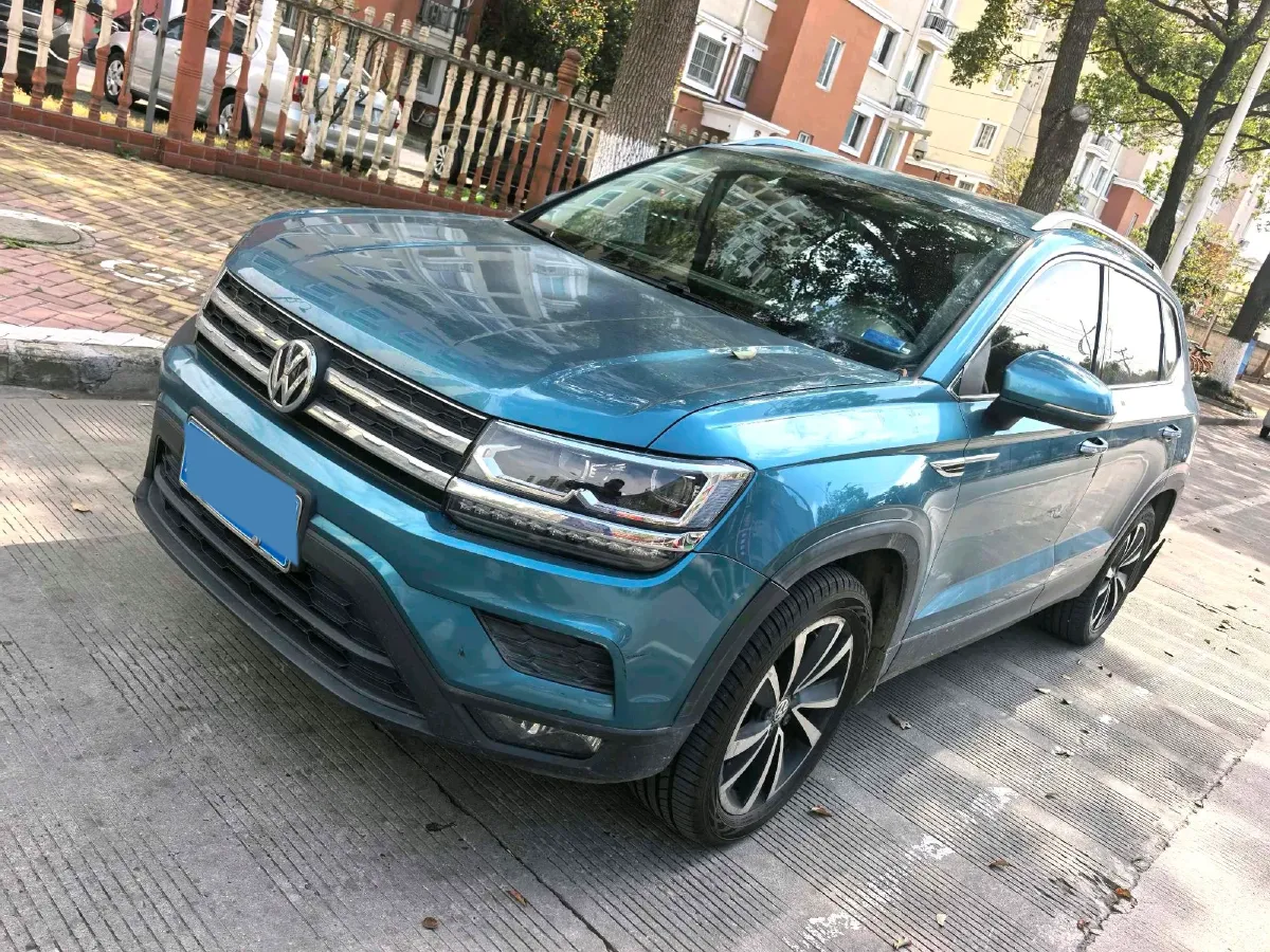 2019 MINI MINI 1.5T 102HP L3 7DCT,autocango,china used car exporter,china ev exporter,chinese used car exporter,chinese used ev exporter