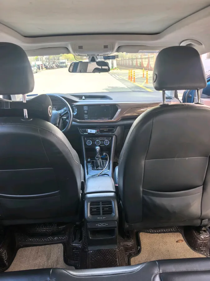 2019 MINI MINI 1.5T 102HP L3 7DCT,autocango,china used car exporter,china ev exporter,chinese used car exporter,chinese used ev exporter