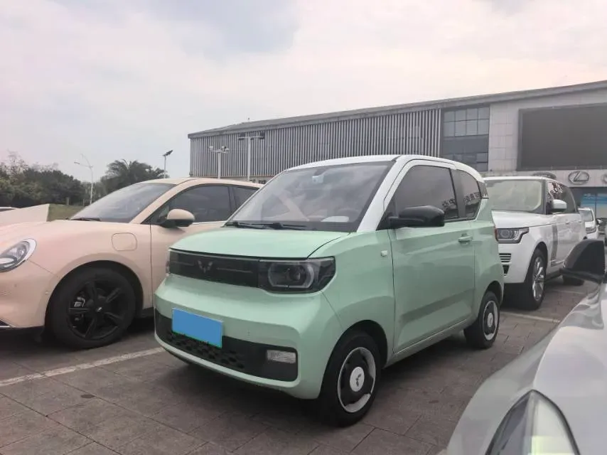 2022 WuLing HongGuang MINI EV BEV 9KWH,autocango,china used car exporter,china ev exporter,chinese used car exporter,chinese used ev exporter
