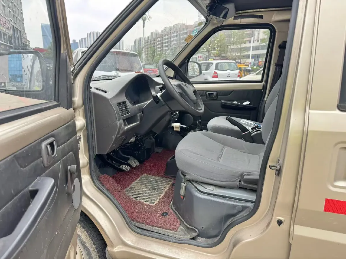 2021 SWM X2 1.5L 112HP L4 5MT,autocango,china used car exporter,china ev exporter,chinese used car exporter,chinese used ev exporter