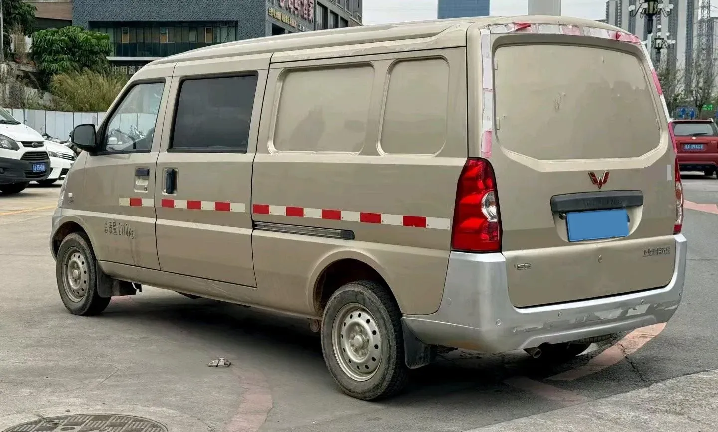 2021 SWM X2 1.5L 112HP L4 5MT,autocango,china used car exporter,china ev exporter,chinese used car exporter,chinese used ev exporter