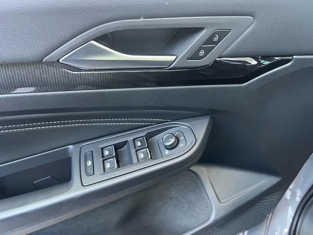 2021 Volkswagen Golf 1.4T 150HP L4 7DCT,autocango,china used car exporter,china ev exporter,chinese used car exporter,chinese used ev exporter