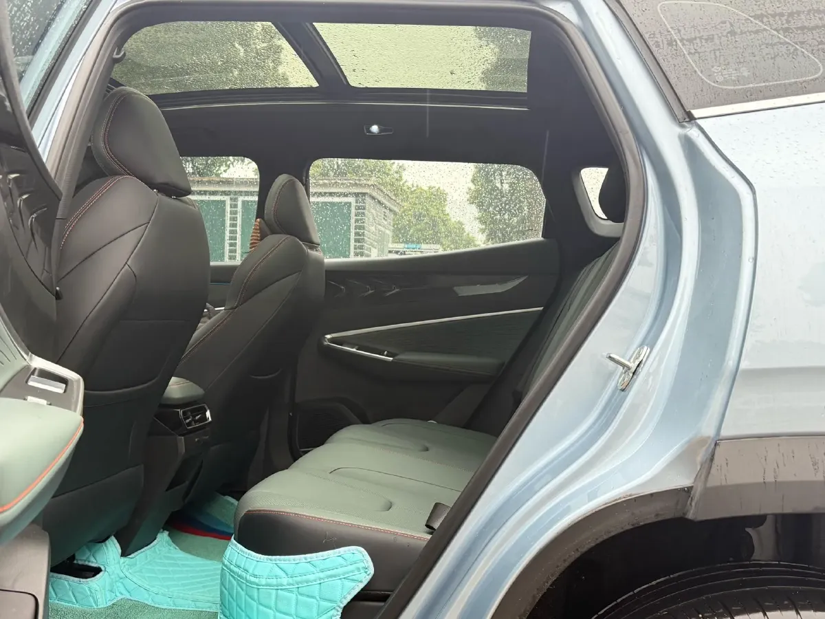 2024 Geely Azkarra 1.5T 181HP L4 7DCT,autocango,china used car exporter,china ev exporter,chinese used car exporter,chinese used ev exporter