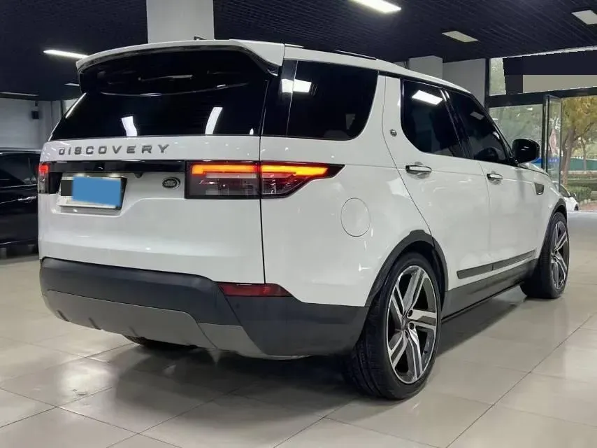 2018 Land Rover Discovery 2.0T 300HP L4 8AT,autocango,china used car exporter,china ev exporter,chinese used car exporter,chinese used ev exporter
