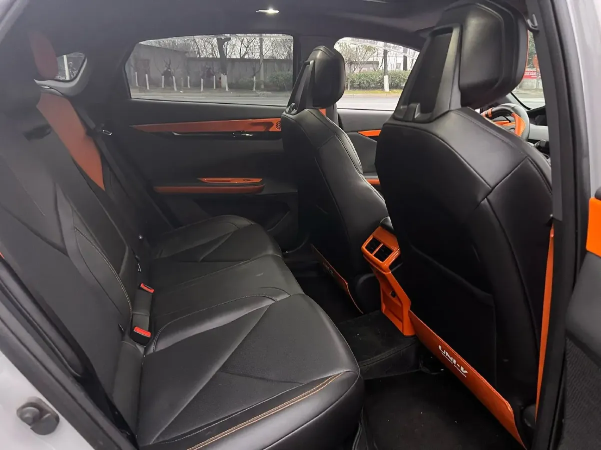 2022 ChangAn UNI-V 1.5T 188HP L4 7DCT,autocango,china used car exporter,china ev exporter,chinese used car exporter,chinese used ev exporter