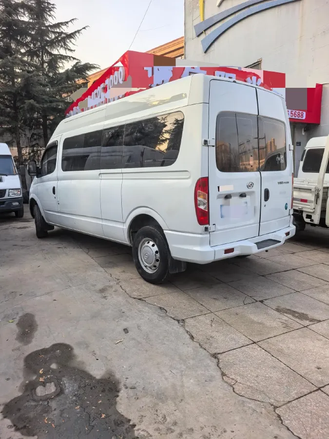 2019 MAXUS XinTu V80 2.0T 139HP L4 6MT,autocango,china used car exporter,china ev exporter,chinese used car exporter,chinese used ev exporter