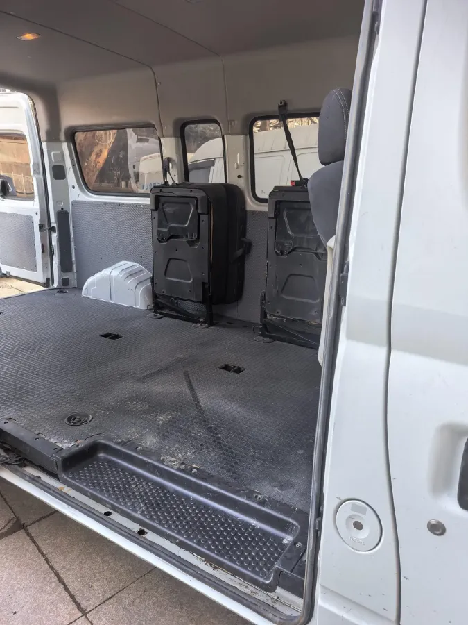 2019 MAXUS XinTu V80 2.0T 139HP L4 6MT,autocango,china used car exporter,china ev exporter,chinese used car exporter,chinese used ev exporter