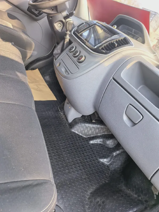 2019 MAXUS XinTu V80 2.0T 139HP L4 6MT,autocango,china used car exporter,china ev exporter,chinese used car exporter,chinese used ev exporter