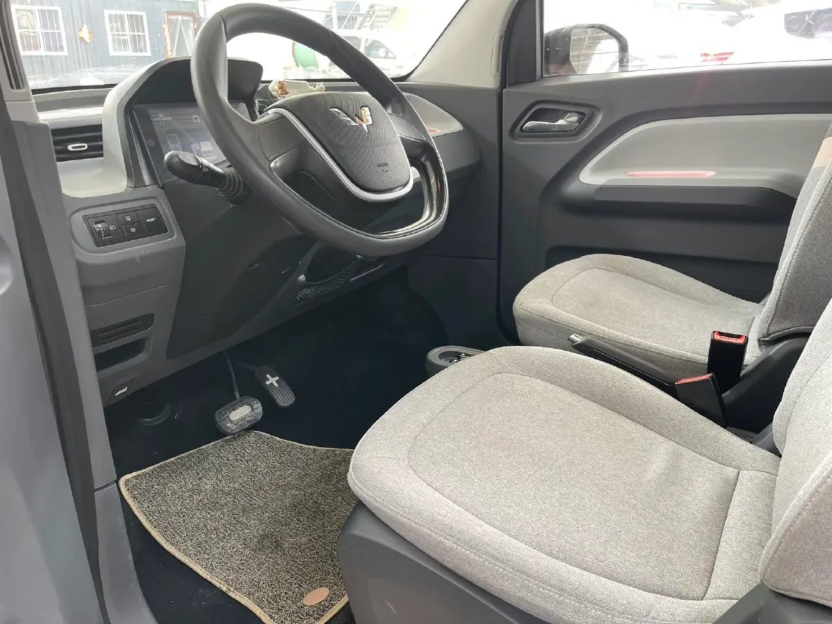 2021 WuLing HongGuang MINI EV BEV 13.9KWH,autocango,china used car exporter,china ev exporter,chinese used car exporter,chinese used ev exporter