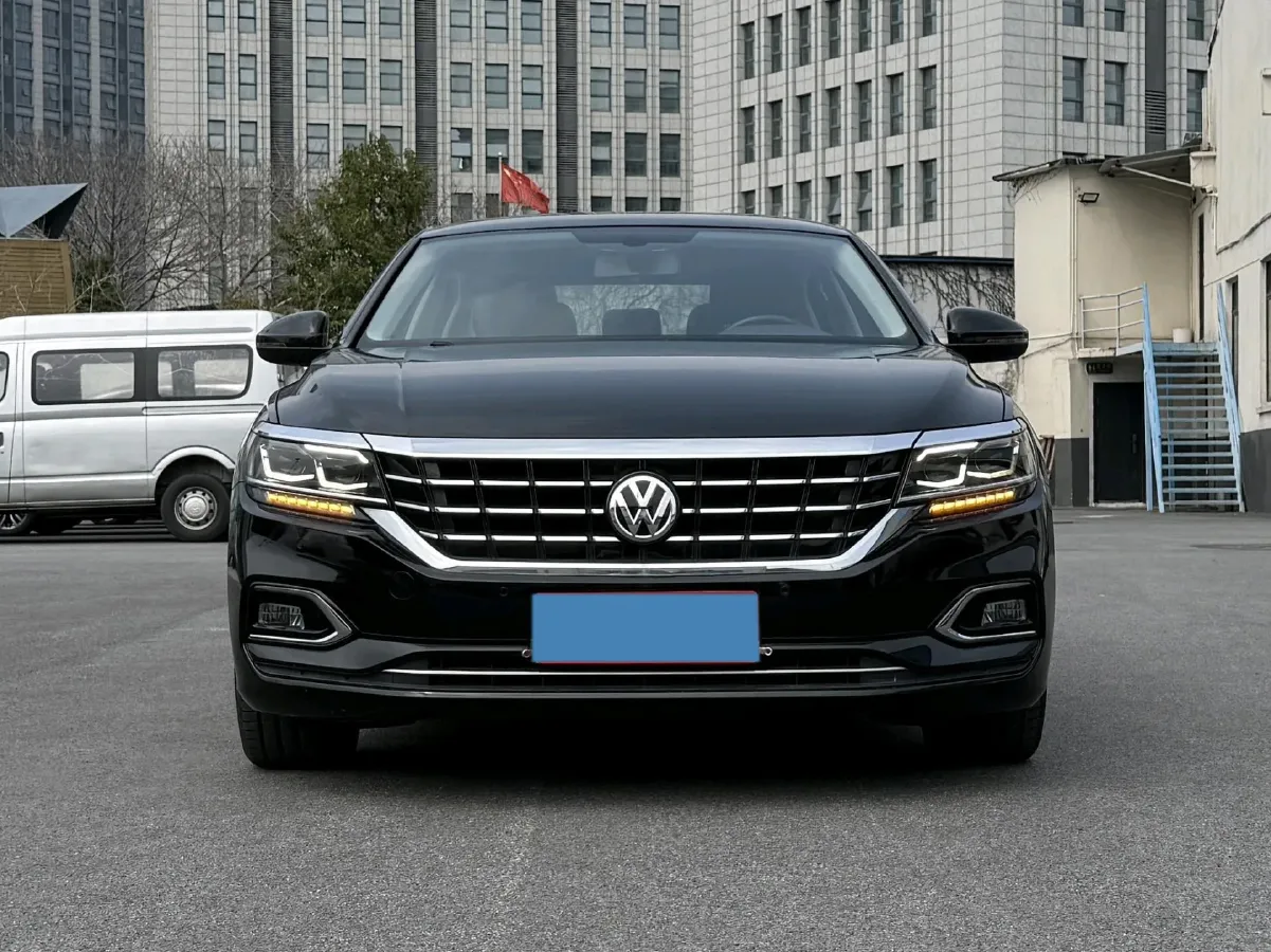 2019 Volvo V40 1.5T 152HP L4 6AT,autocango,china used car exporter,china ev exporter,chinese used car exporter,chinese used ev exporter