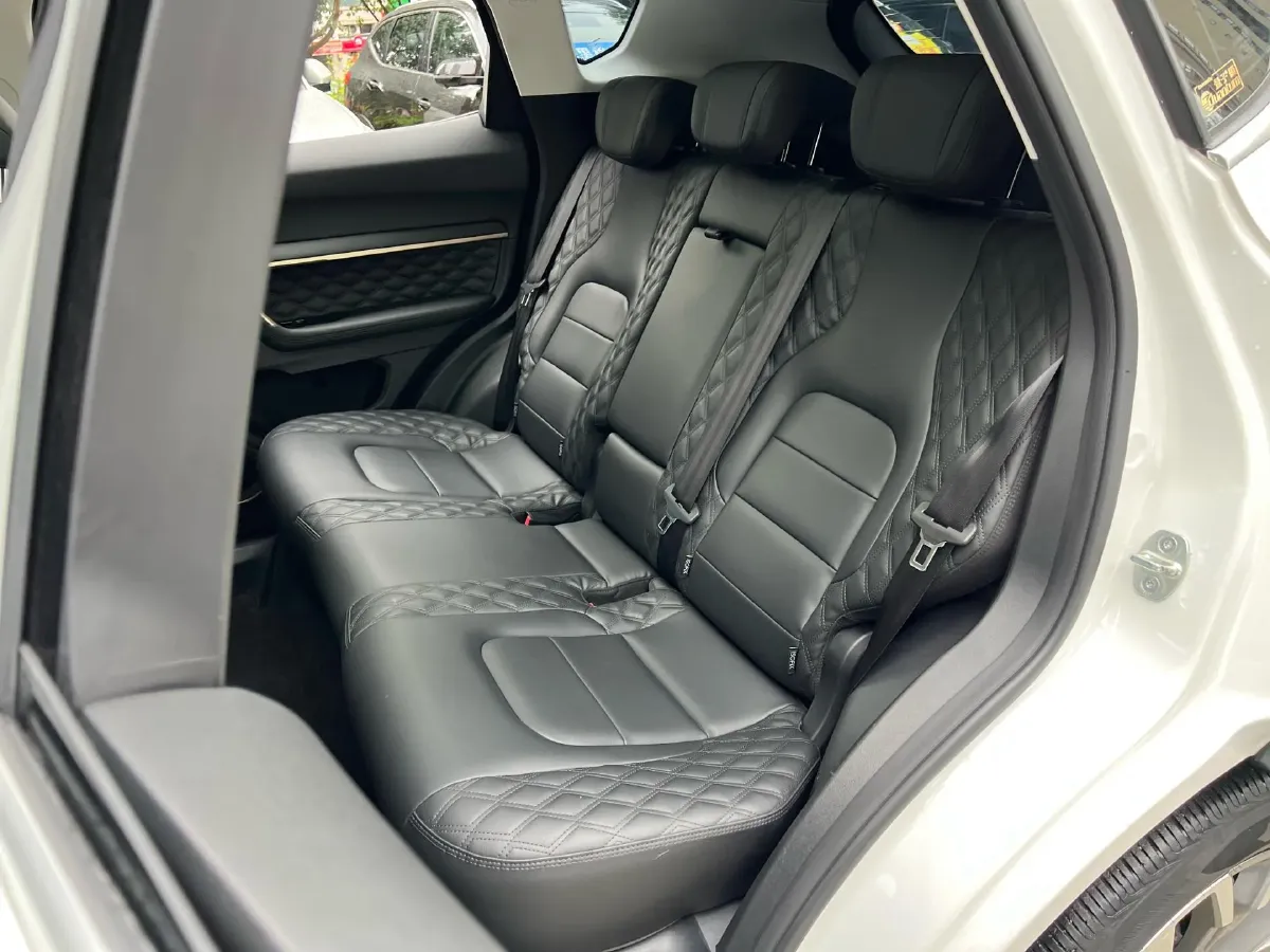 2020 Haval H6 1.5T 169HP L4 7DCT,autocango,china used car exporter,china ev exporter,chinese used car exporter,chinese used ev exporter