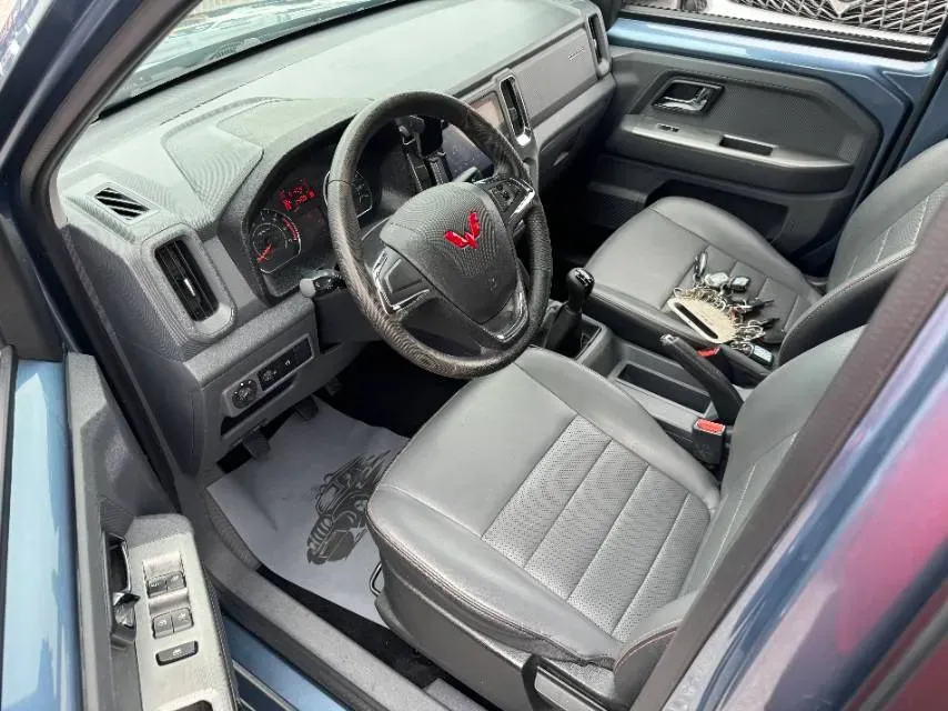 2021 WuLing ZhentTu 1.5L 99HP L4 5MT,autocango,china used car exporter,china ev exporter,chinese used car exporter,chinese used ev exporter