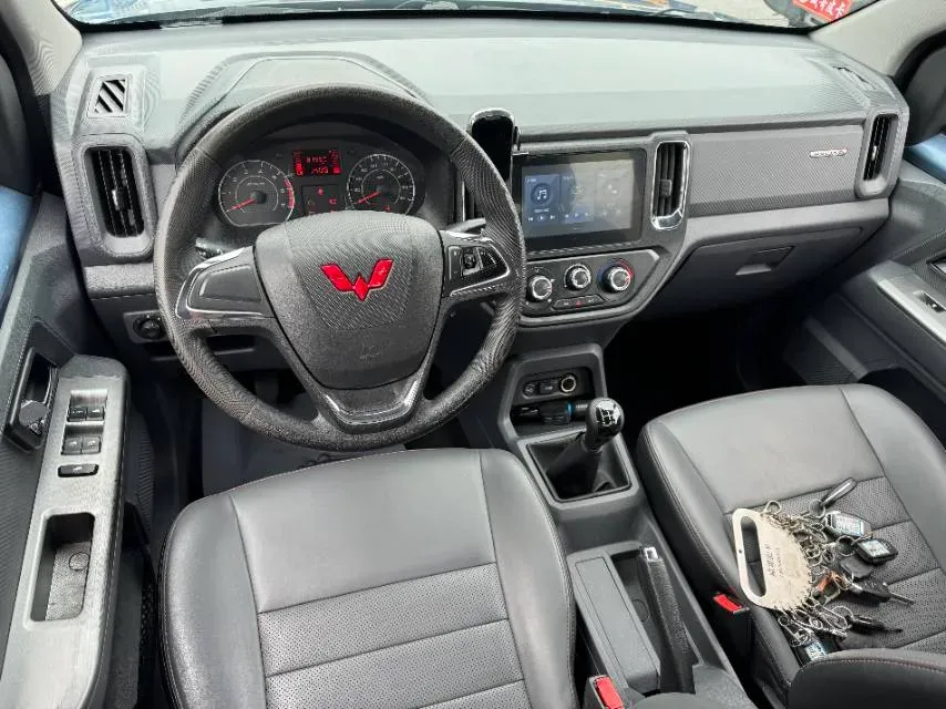 2021 WuLing ZhentTu 1.5L 99HP L4 5MT,autocango,china used car exporter,china ev exporter,chinese used car exporter,chinese used ev exporter