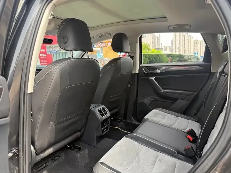 2020 Volkswagen Tayron X 2.0T 186HP L4 7DCT,autocango,china used car exporter,china ev exporter,chinese used car exporter,chinese used ev exporter