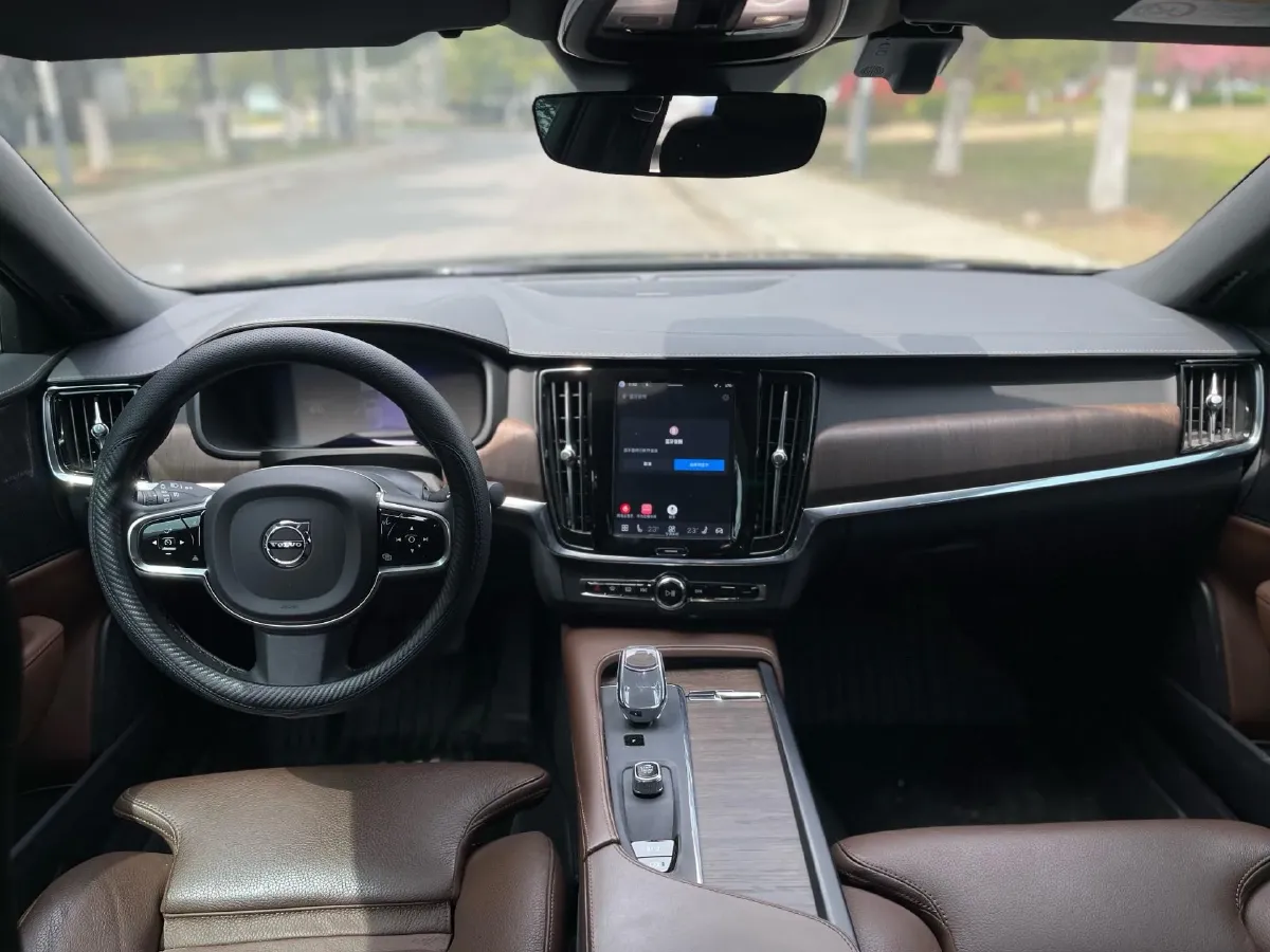 2024 Volvo S90 2.0T 250HP L4 8AT,autocango,china used car exporter,china ev exporter,chinese used car exporter,chinese used ev exporter