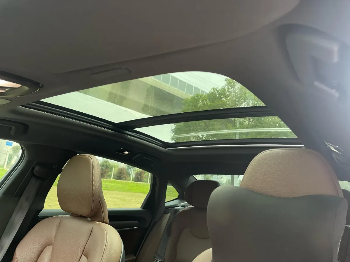 2024 Volvo S90 2.0T 250HP L4 8AT,autocango,china used car exporter,china ev exporter,chinese used car exporter,chinese used ev exporter