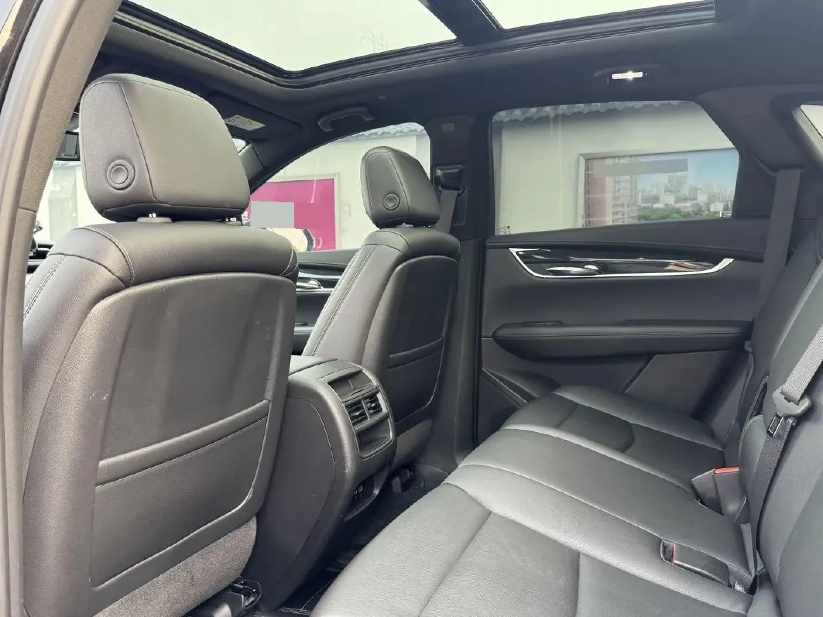 2022 Cadillac XT5 2.0T 237HP L4 9AT,autocango,china used car exporter,china ev exporter,chinese used car exporter,chinese used ev exporter