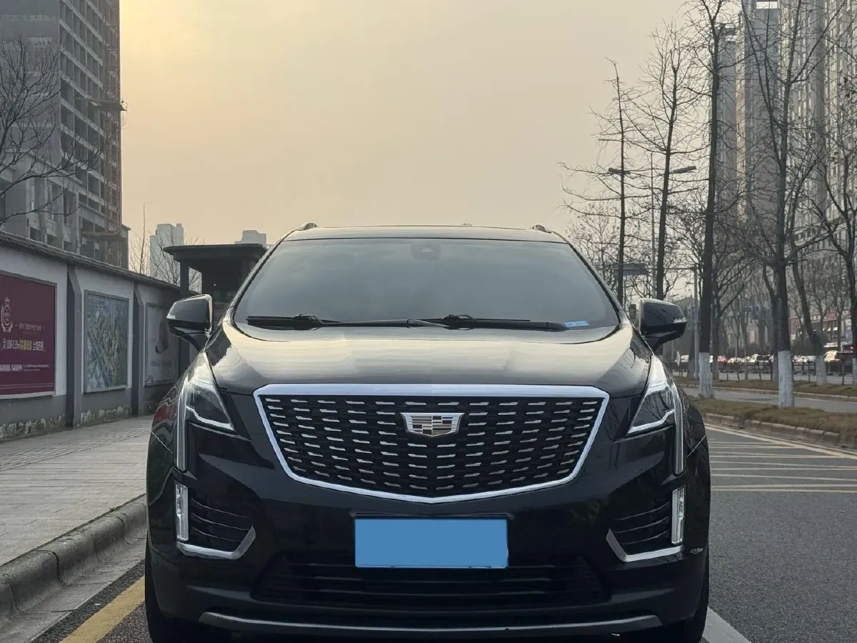 2022 Cadillac XT5 2.0T 237HP L4 9AT,autocango,china used car exporter,china ev exporter,chinese used car exporter,chinese used ev exporter