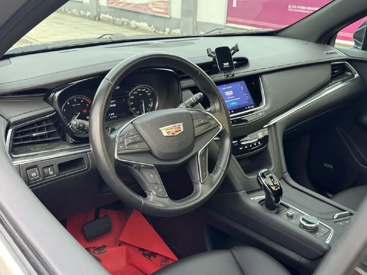 2022 Cadillac XT5 2.0T 237HP L4 9AT,autocango,china used car exporter,china ev exporter,chinese used car exporter,chinese used ev exporter