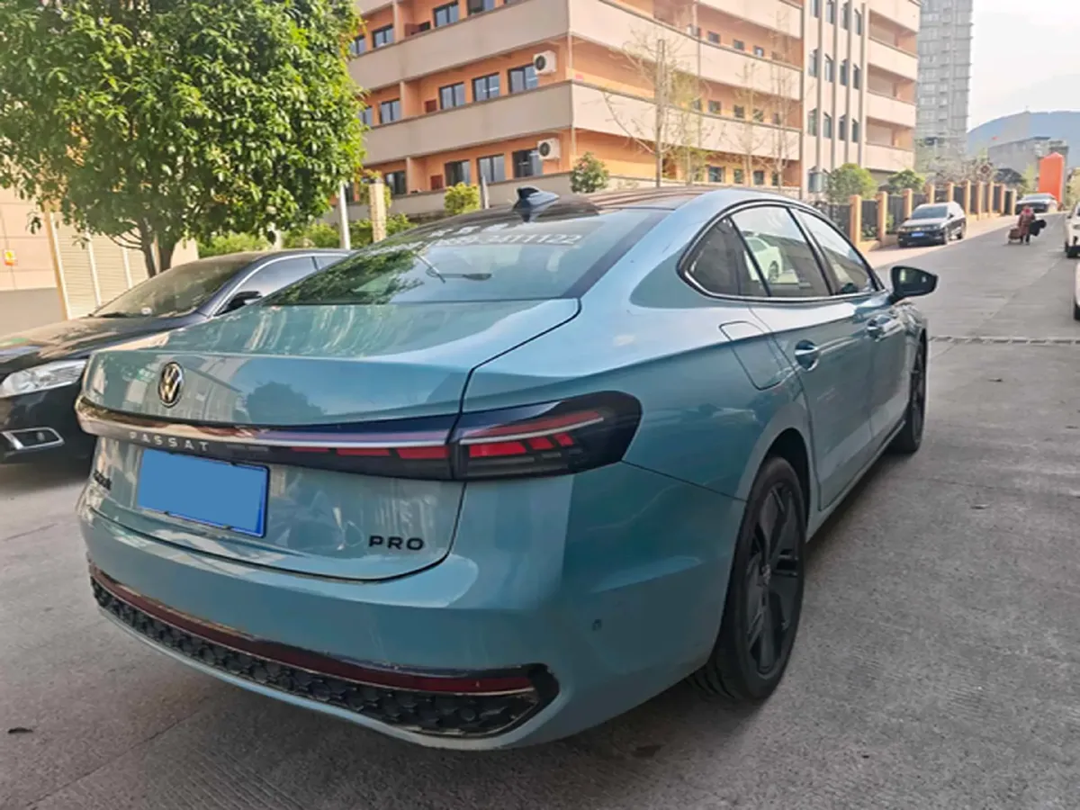 2025 Volkswagen Passat 2.0T 220HP L4 7DCT,autocango,china used car exporter,china ev exporter,chinese used car exporter,chinese used ev exporter