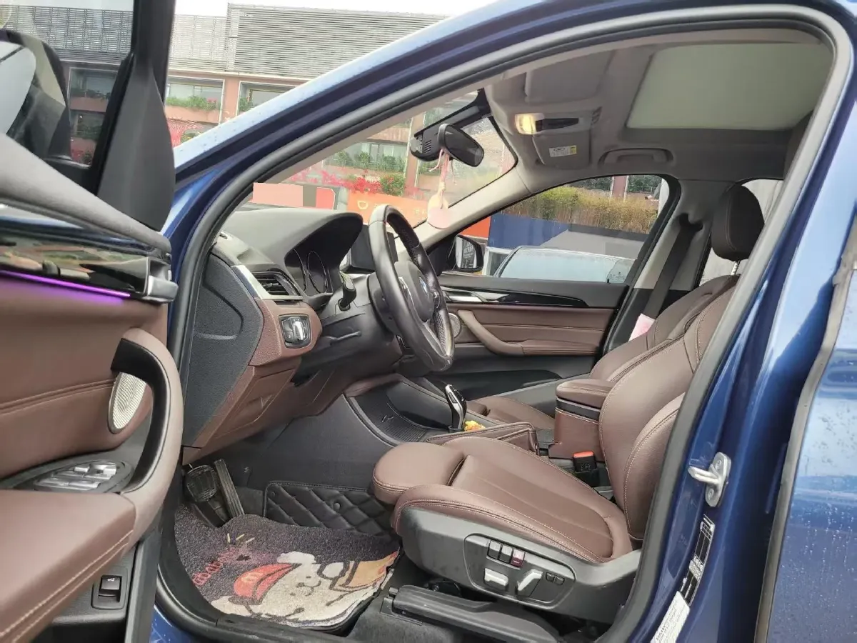 2022 BMW X1 2.0T 192HP L4 7DCT,autocango,china used car exporter,china ev exporter,chinese used car exporter,chinese used ev exporter