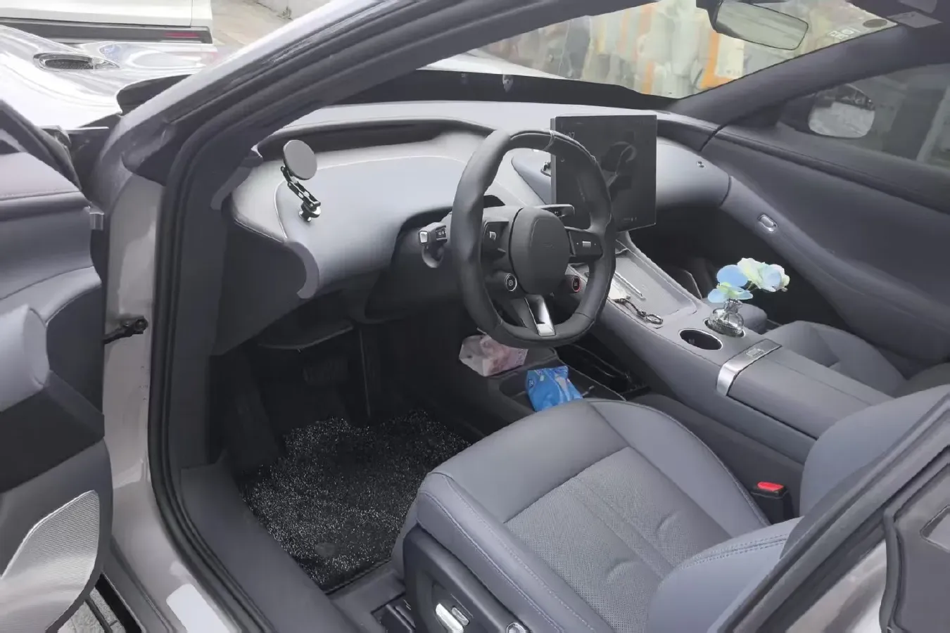 2025 MI YU7 BEV,autocango,china used car exporter,china ev exporter,chinese used car exporter,chinese used ev exporter