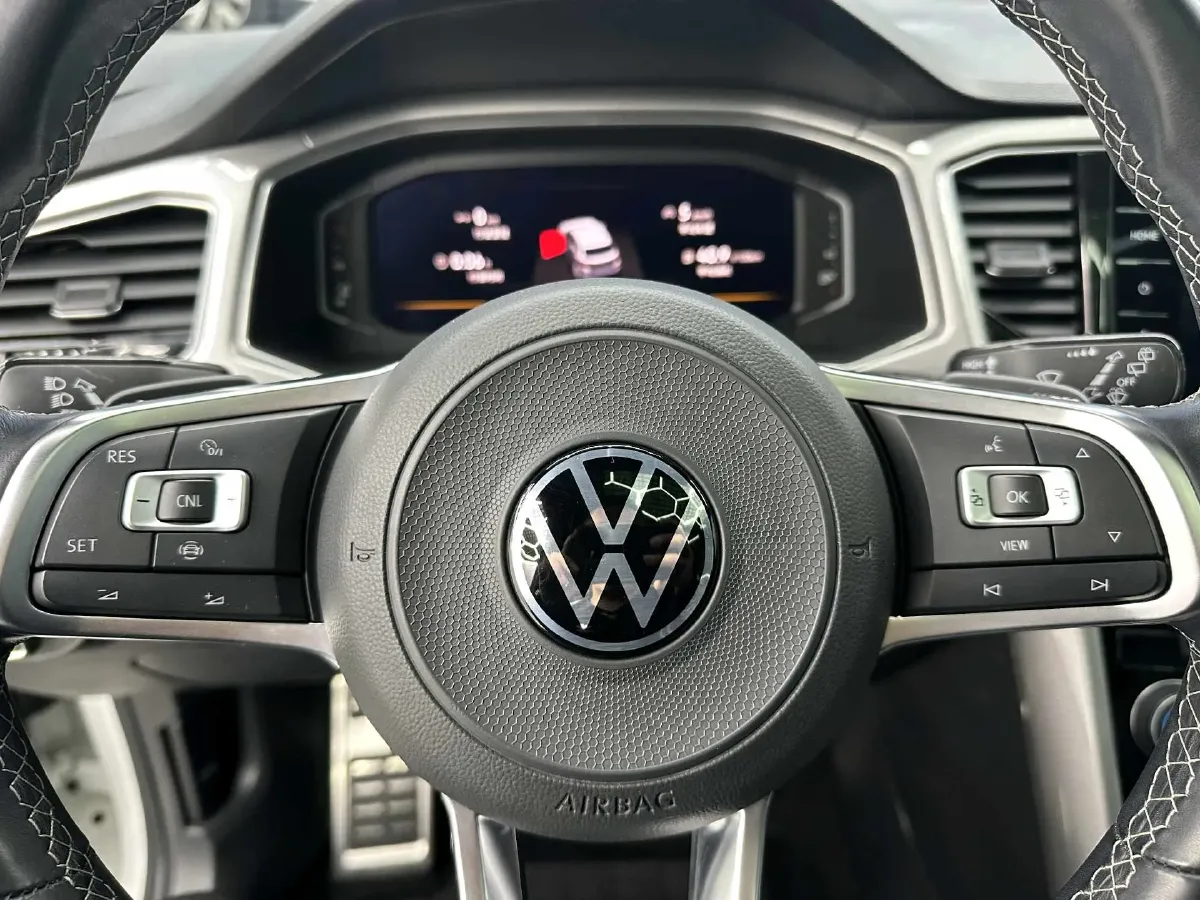 2022 Volkswagen T-Roc 1.4T 150HP L4 7DCT,autocango,china used car exporter,china ev exporter,chinese used car exporter,chinese used ev exporter