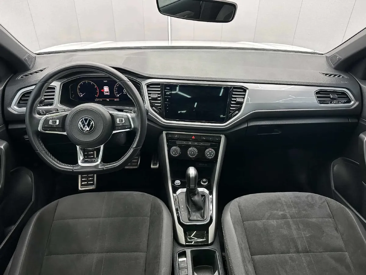 2022 Volkswagen T-Roc 1.4T 150HP L4 7DCT,autocango,china used car exporter,china ev exporter,chinese used car exporter,chinese used ev exporter