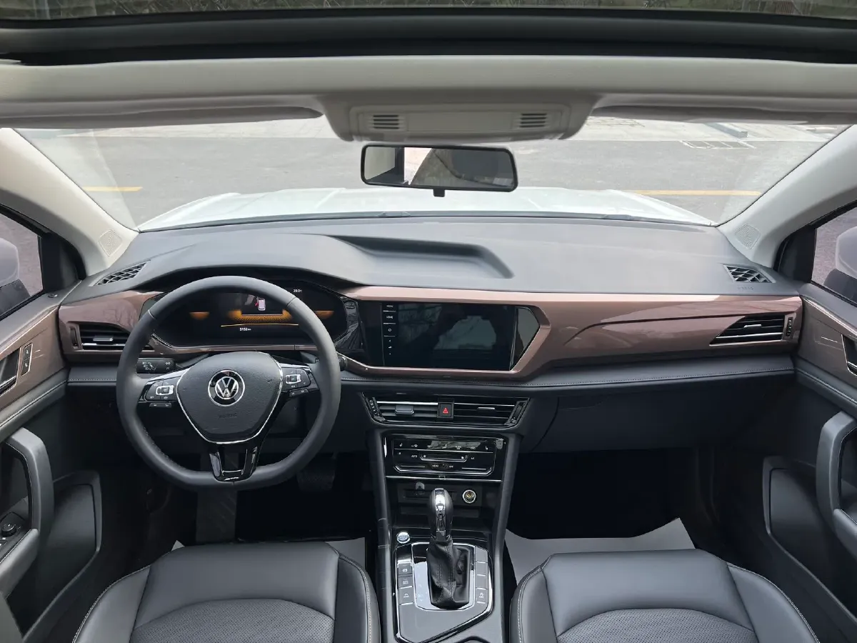 2022 Volkswagen Tharu 1.4T 150HP L4 7DCT,autocango,china used car exporter,china ev exporter,chinese used car exporter,chinese used ev exporter