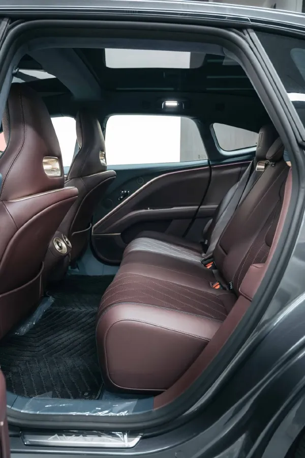 2025 Avatr 11 1.5T 156HP L4 REEV,autocango,china used car exporter,china ev exporter,chinese used car exporter,chinese used ev exporter