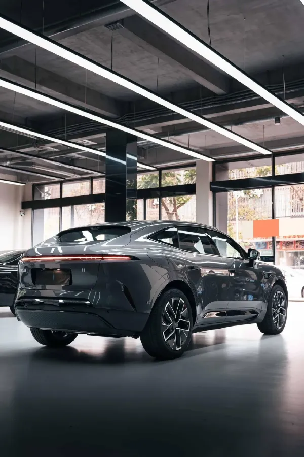 2025 Avatr 11 1.5T 156HP L4 REEV,autocango,china used car exporter,china ev exporter,chinese used car exporter,chinese used ev exporter