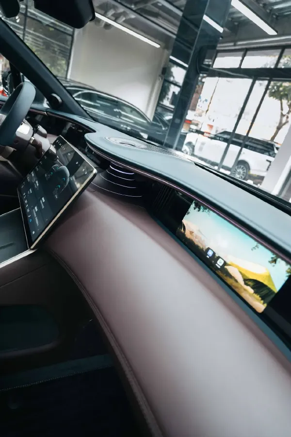 2025 Avatr 11 1.5T 156HP L4 REEV,autocango,china used car exporter,china ev exporter,chinese used car exporter,chinese used ev exporter